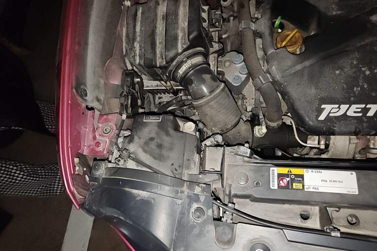 Used Jeep Renegade 2017 180T Automatic High-Energy Version Engine Bay Right