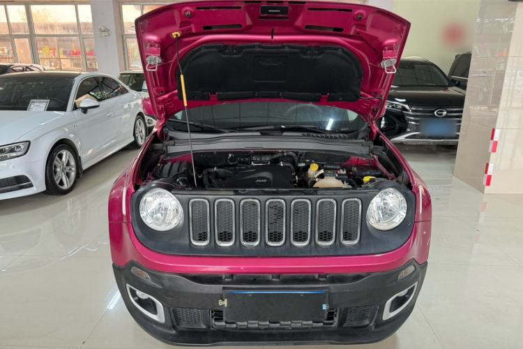 Used Jeep Renegade 2017 180T Automatic High-Energy Version Exterior 11