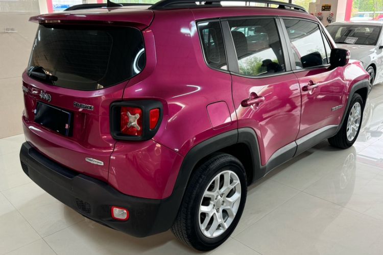 Used Jeep Renegade 2017 180T Automatic High-Energy Version Exterior 3