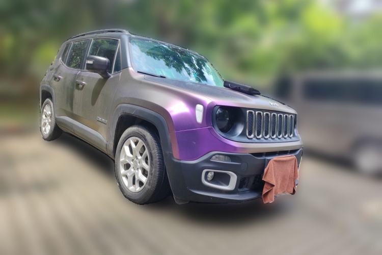 Used Jeep Renegade 2017 180T Automatic High-Energy Version Front Right 45 Deg