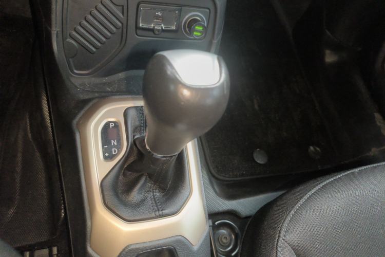 Used Jeep Renegade 2017 180T Automatic Jingneng Edition Gear Lever