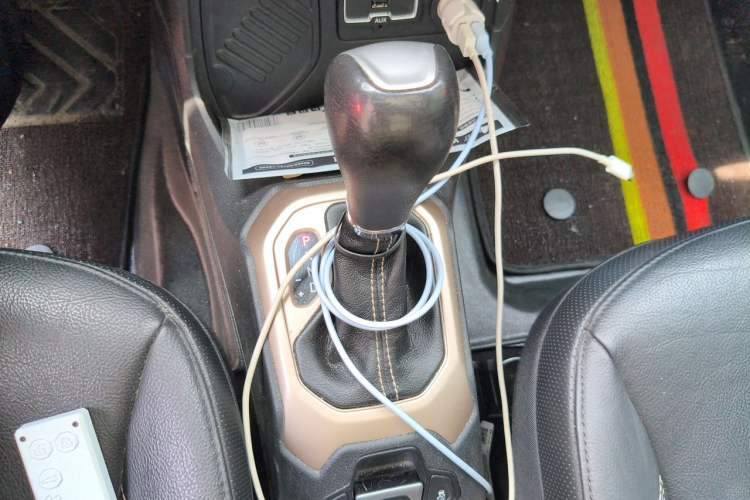 Used Jeep Renegade 2017 180T Automatic Smart Version Gear Lever