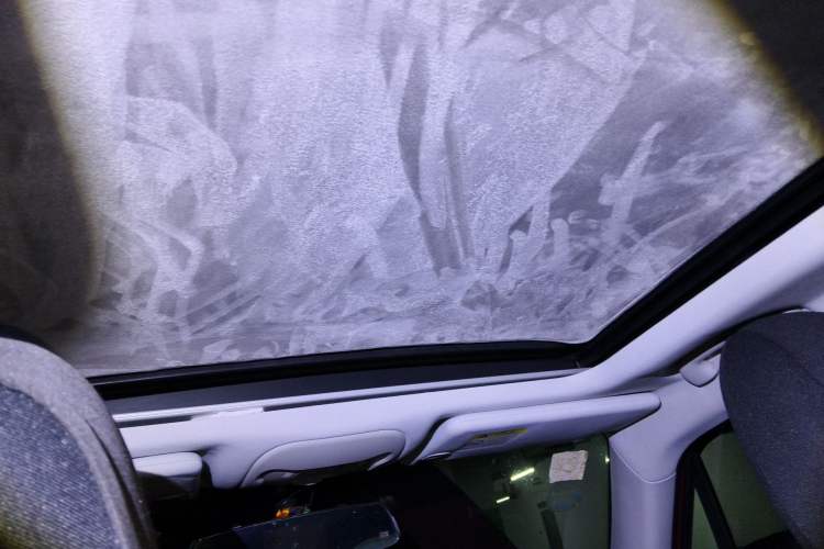 Used Jeep Renegade 2017 180T Automatic High-Energy Version Headliner