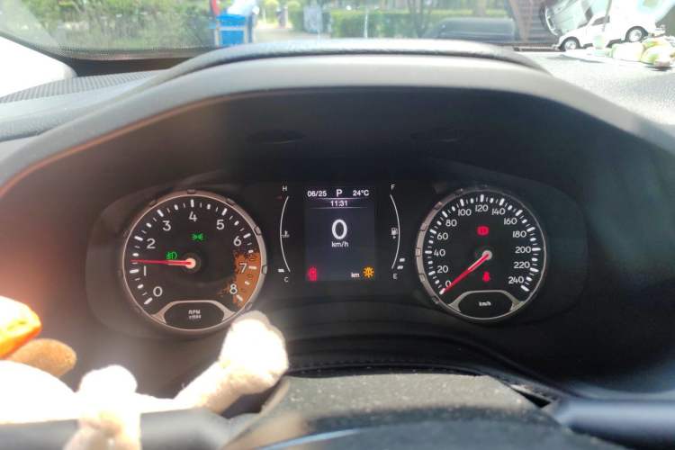 Used Jeep Renegade 2017 180T Automatic High-Energy Version Instrument Cluster