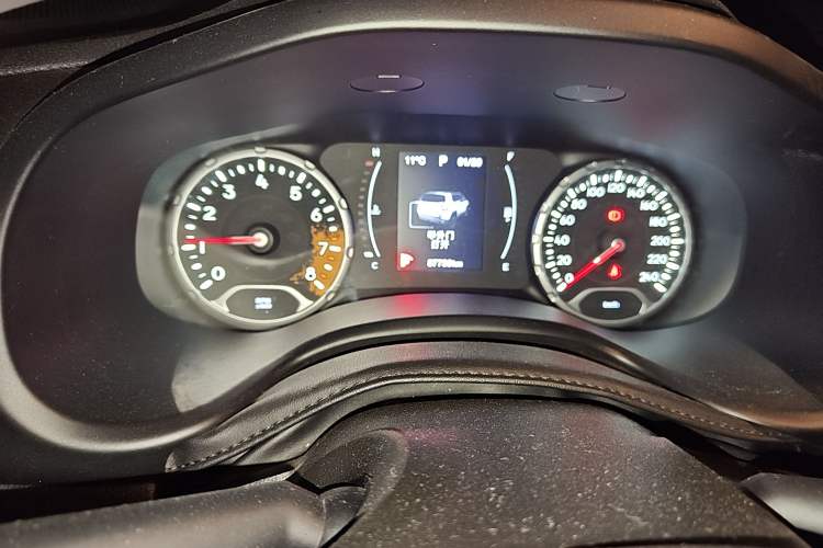 Used Jeep Renegade 2017 180T Automatic High-Energy Version Instrument Cluster