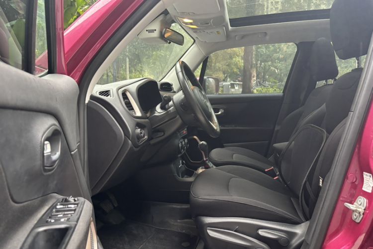 Used Jeep Renegade 2017 180T Automatic Jingneng Edition Interior 1