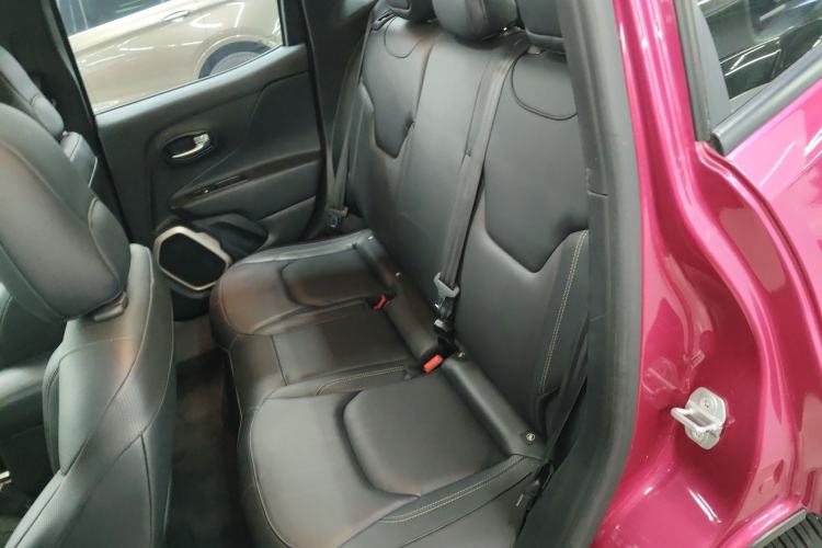 Used Jeep Renegade 2017 180T Automatic Smart Version Interior 4