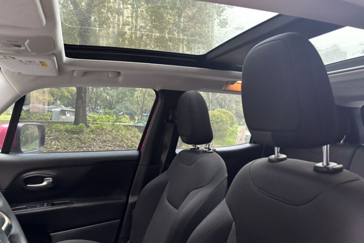 Used Jeep Renegade 2017 180T Automatic Jingneng Edition Interior 5