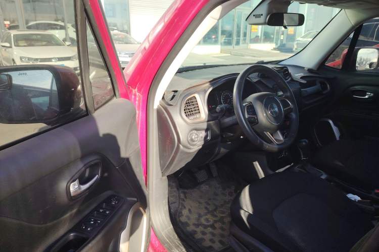 Used Jeep Renegade 2017 180T Automatic Jingneng Edition Interior 5