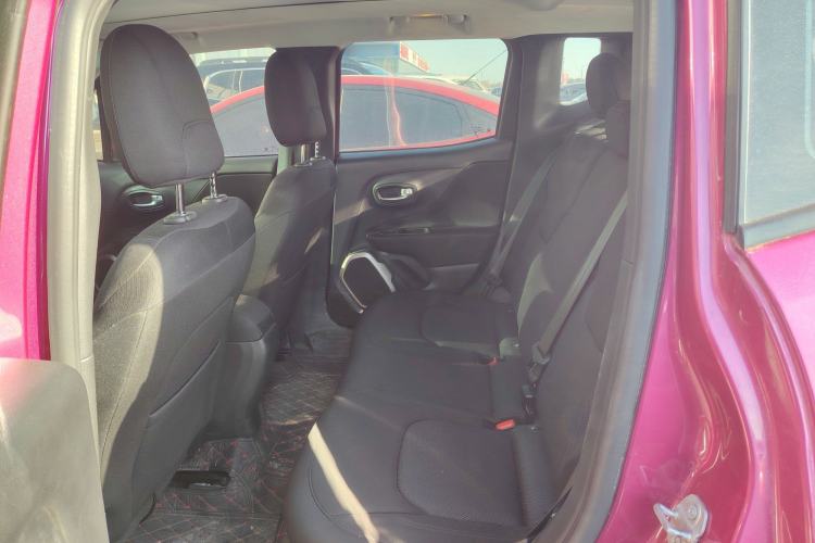 Used Jeep Renegade 2017 180T Automatic Jingneng Edition Interior 6