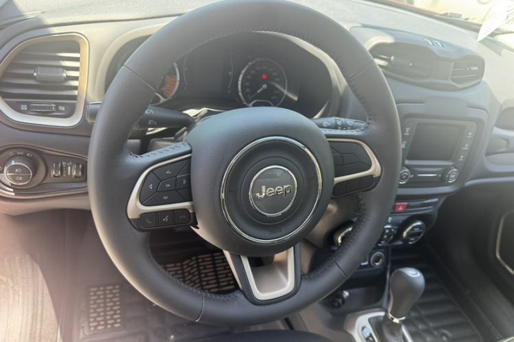 Used Jeep Renegade 2017 180T Automatic Jingneng Edition Interior 7