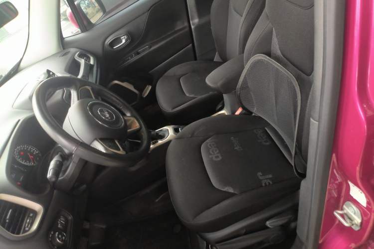 Used Jeep Renegade 2017 180T Automatic Jingneng Edition Left Front Seat