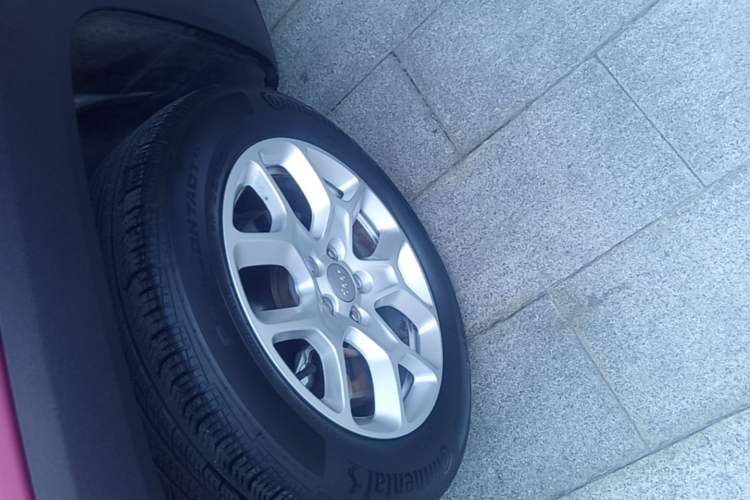 Used Jeep Renegade 2017 180T Automatic Jingneng Edition Left Front Wheel Hub