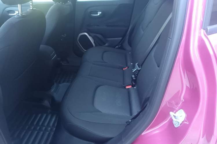 Used Jeep Renegade 2017 180T Automatic Jingneng Edition Left Rear Seat