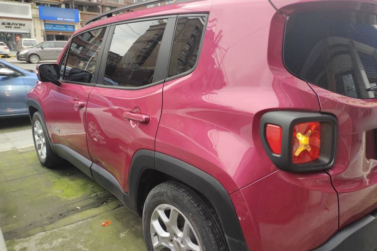 Used Jeep Renegade 2017 180T Automatic High-Energy Version Left Side