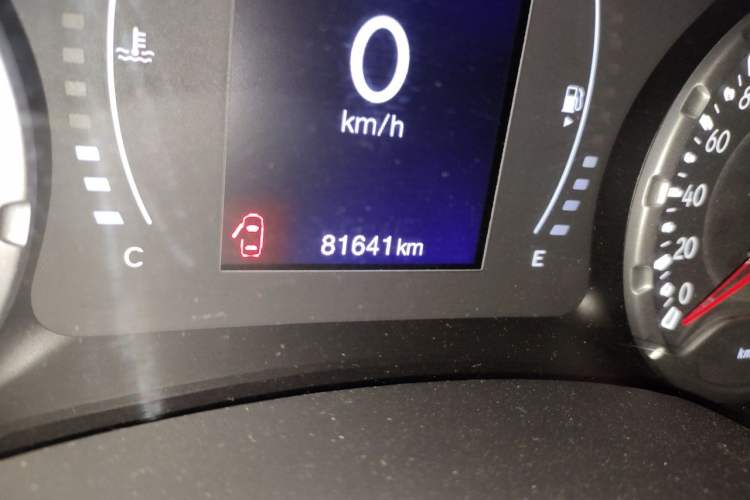Used Jeep Renegade 2017 180T Automatic Kinetic Edition+ Odometer Close Up
