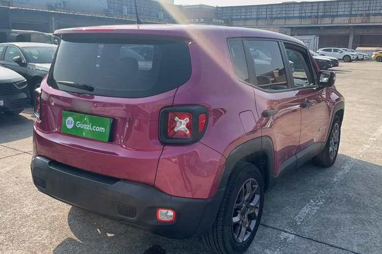 Used Jeep Renegade 2017 180T Automatic Kinetic Edition+ Rear Right 45 Deg