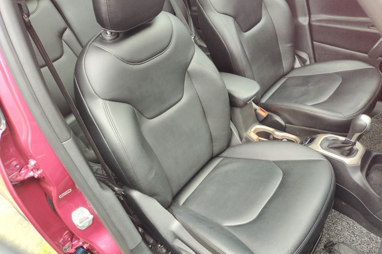 Used Jeep Renegade 2017 180T Automatic High-Energy Version Right Front Seat