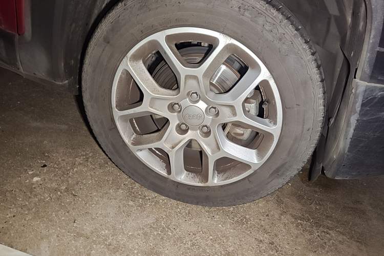 Used Jeep Renegade 2017 180T Automatic High-Energy Version Right Front Wheel Hub