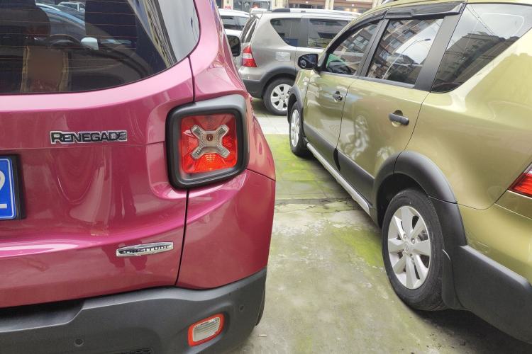 Used Jeep Renegade 2017 180T Automatic High-Energy Version Right Rear Taillight