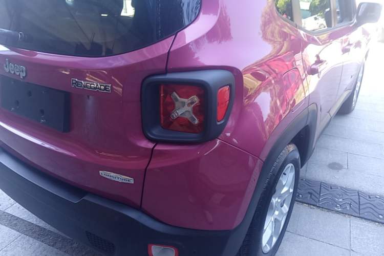 Used Jeep Renegade 2017 180T Automatic Jingneng Edition Right Rear Taillight