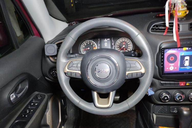 Used Jeep Renegade 2017 180T Automatic Kinetic Edition+ Steering Wheel