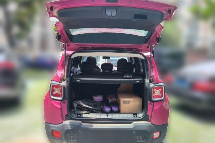 Used Jeep Renegade 2017 180T Automatic Smart Version Trunk
