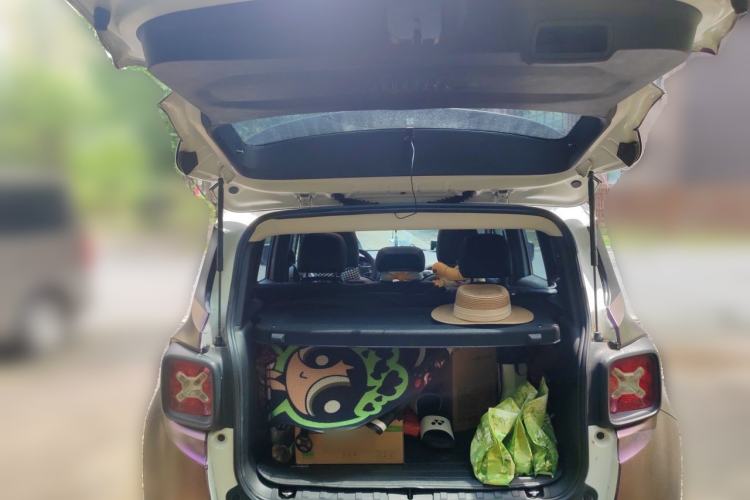 Used Jeep Renegade 2017 180T Automatic High-Energy Version Trunk