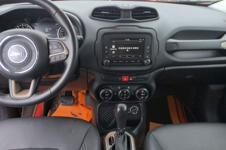 Used Jeep Renegade 2017 180T Automatic Smart Convertible Edition Audio And AC Panel