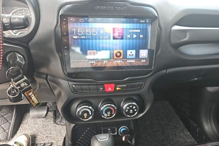 Used Jeep Renegade 2017 180T Automatic High-Energy Version Audio And AC Panel