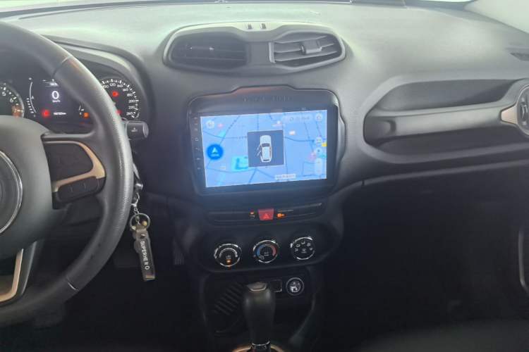 Used Jeep Renegade 2017 180T Automatic High-Energy Version Audio And AC Panel