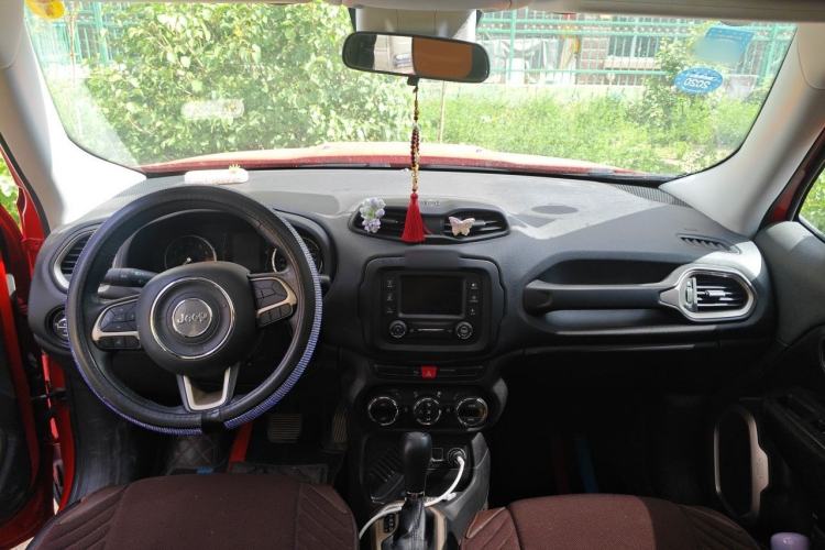 Used Jeep Renegade 2017 180T Automatic Jingneng Edition Center Console