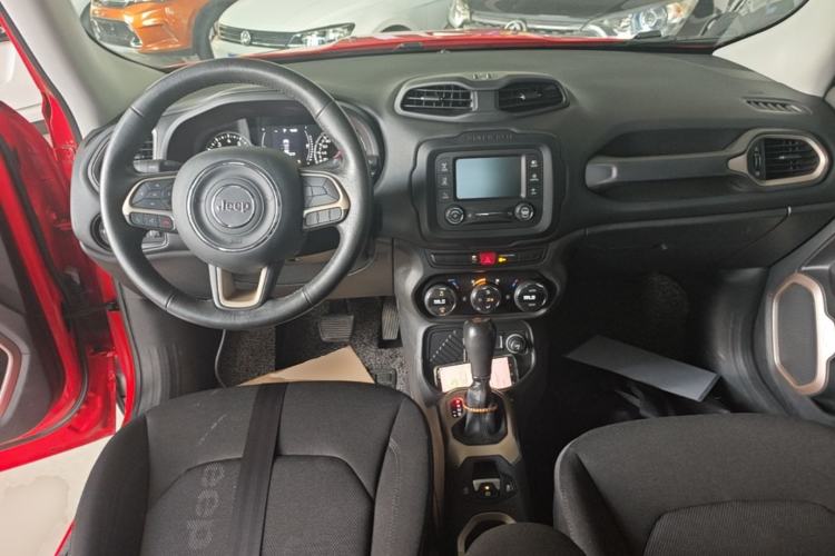 Used Jeep Renegade 2017 180T Automatic Jingneng Edition Center Console