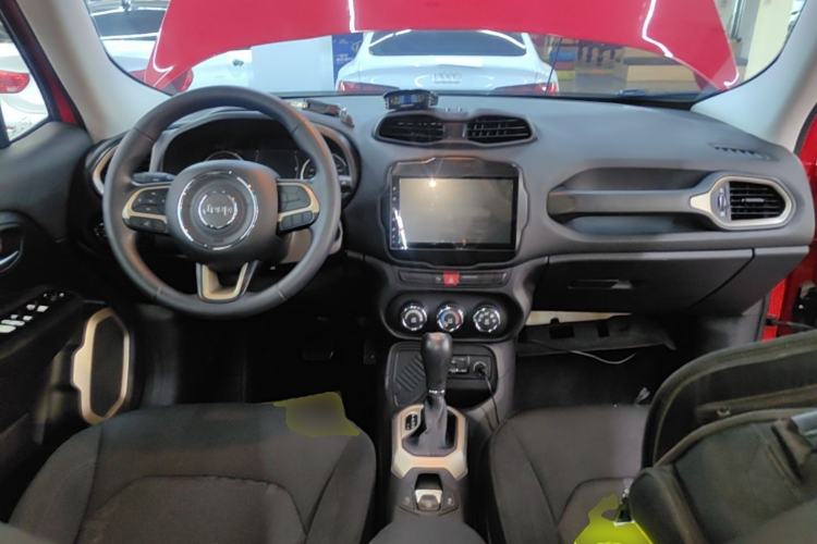 Used Jeep Renegade 2017 180T Automatic High-Energy Version Center Console