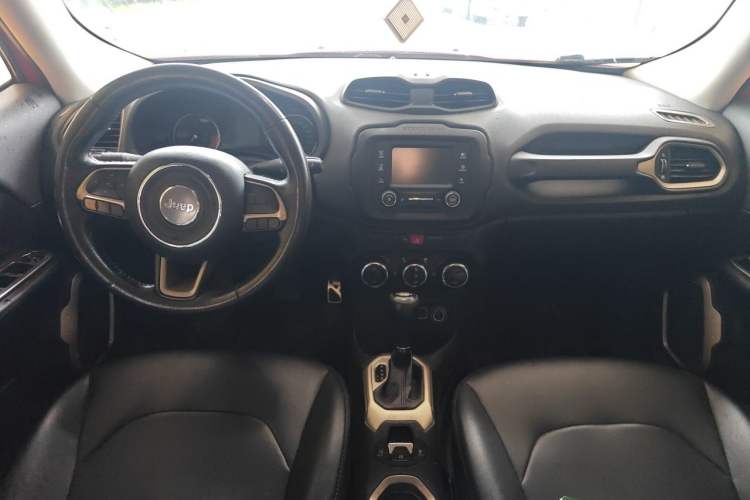 Used Jeep Renegade 2017 180T Automatic Jingneng Edition Center Console