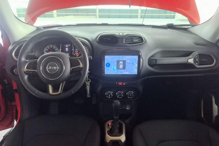 Used Jeep Renegade 2017 180T Automatic High-Energy Version Center Console
