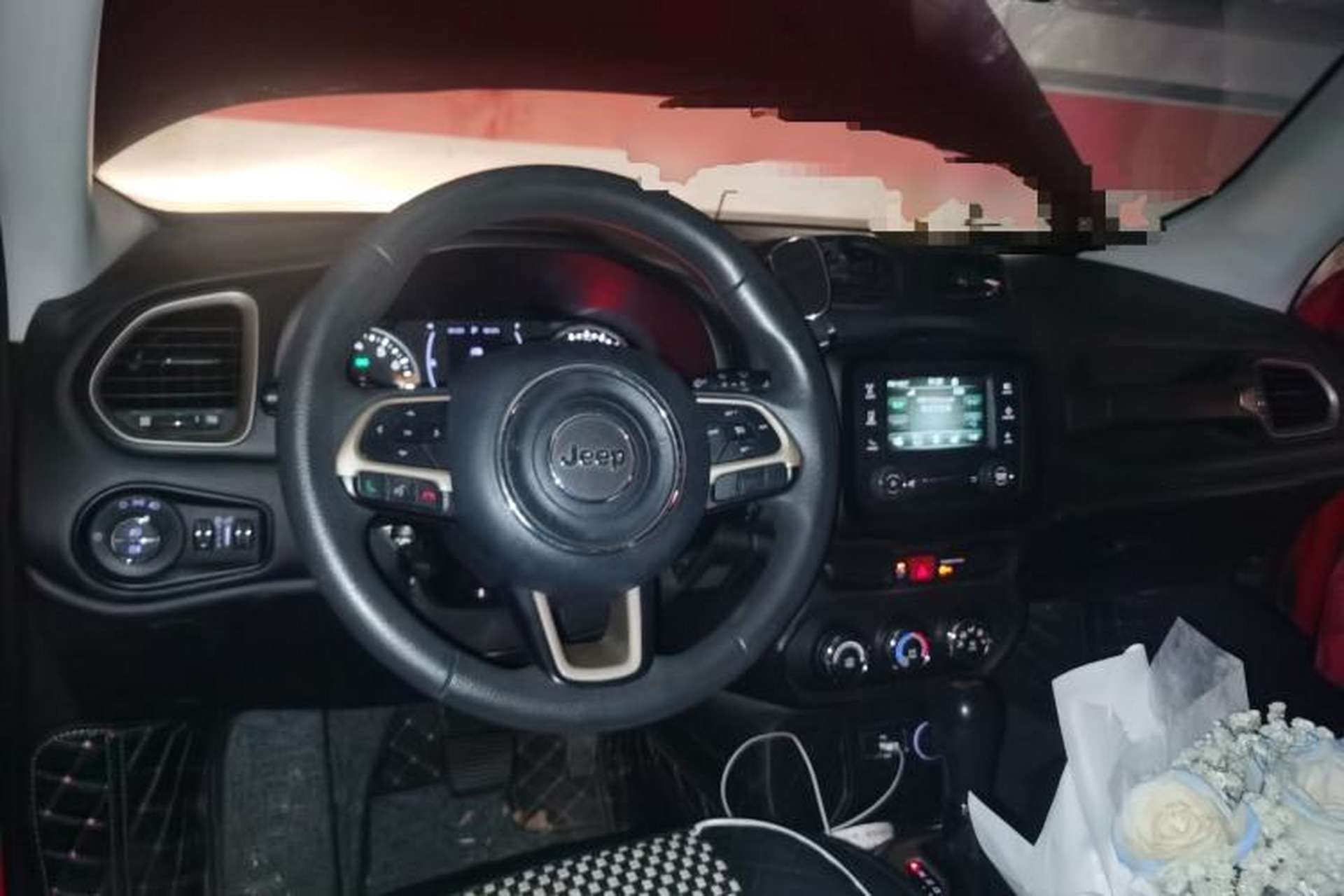 Used Jeep Renegade 2017 180T Automatic High-Energy Version Center Console
