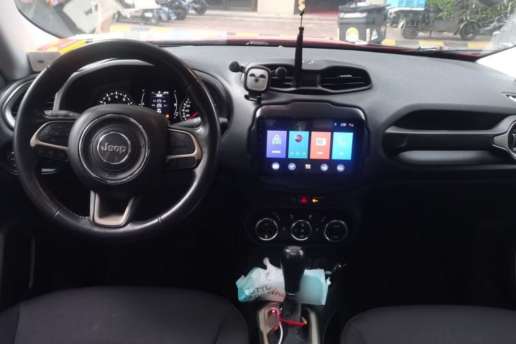 Used Jeep Renegade 2017 180T Automatic Jingneng Edition Center Console