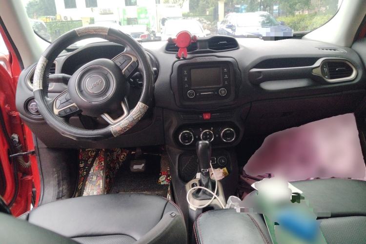 Used Jeep Renegade 2017 180T Automatic Jingneng Edition Center Console