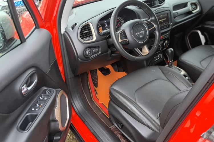 Used Jeep Renegade 2017 180T Automatic Smart Convertible Edition Driver Seat