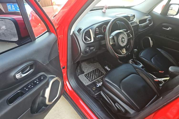 Used Jeep Renegade 2017 180T Automatic High-Energy Version Driver Seat