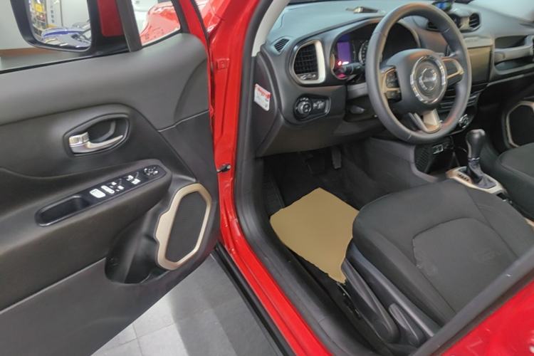 Used Jeep Renegade 2017 180T Automatic High-Energy Version Driver Seat