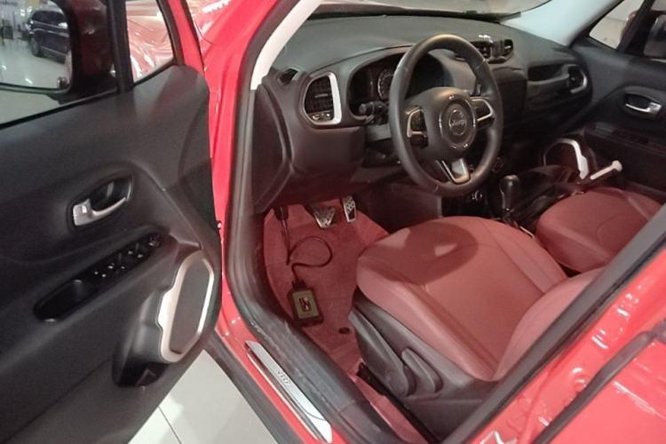Used Jeep Renegade 2017 180T Automatic High-Energy Version Driver Seat