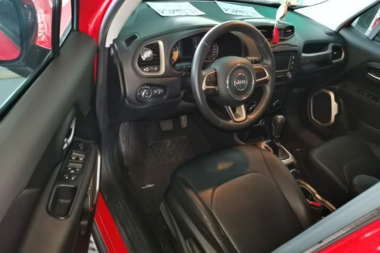 Used Jeep Renegade 2017 180T Automatic Jingneng Edition Driver Seat