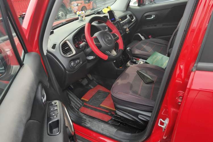 Used Jeep Renegade 2017 180T Automatic High-Energy Version Driver Seat