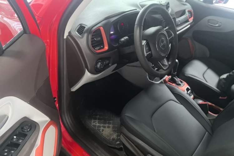 Used Jeep Renegade 2017 180T Automatic High-Energy Version Driver Seat