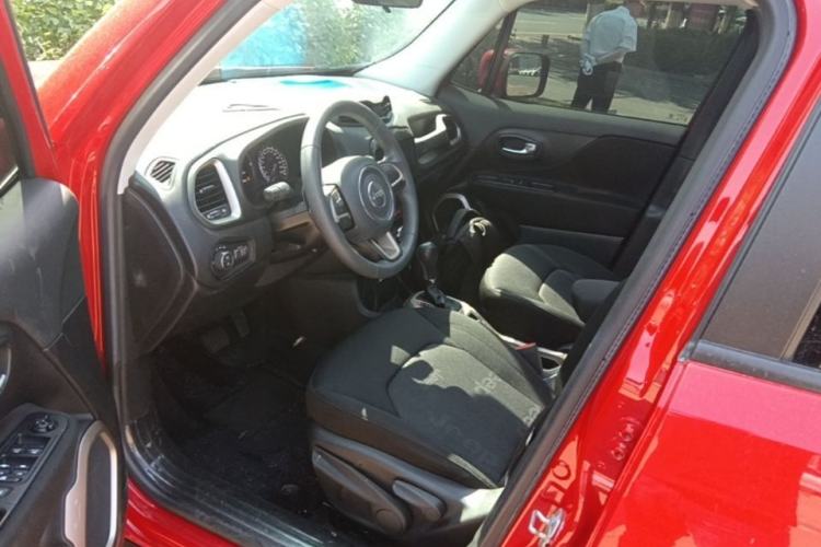 Used Jeep Renegade 2017 180T Automatic High-Energy Version Driver Seat