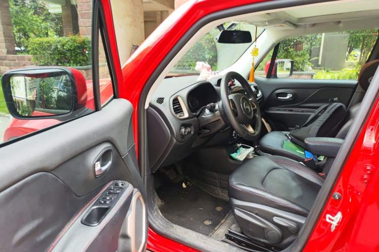 Used Jeep Renegade 2017 180T Automatic High-Energy Version Driver Seat