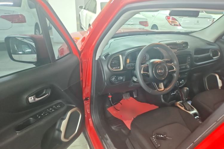 Used Jeep Renegade 2017 180T Automatic High-Energy Version Driver Seat
