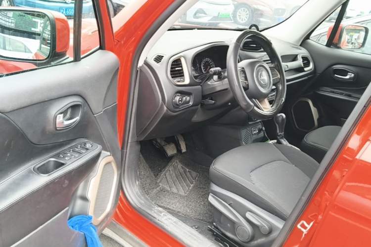 Used Jeep Renegade 2017 180T Automatic Jingneng Edition Driver Seat